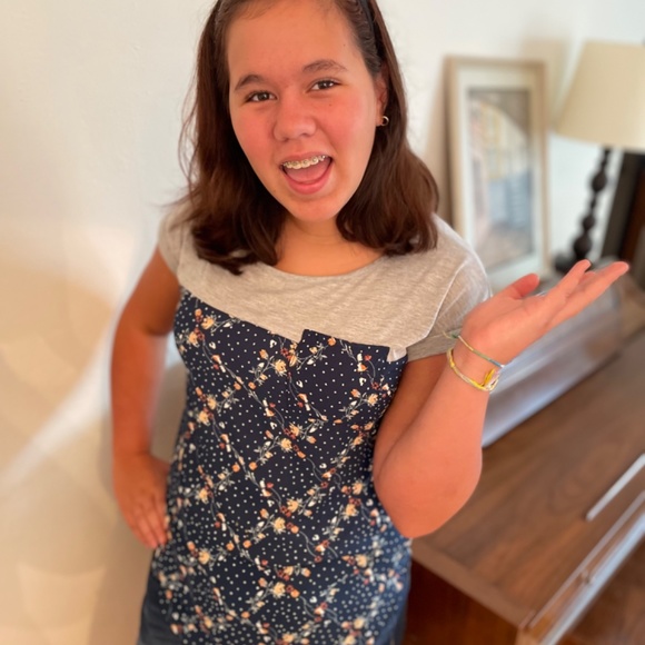 Meet your Poshers, Simon & Adele - Picture 2 of 2